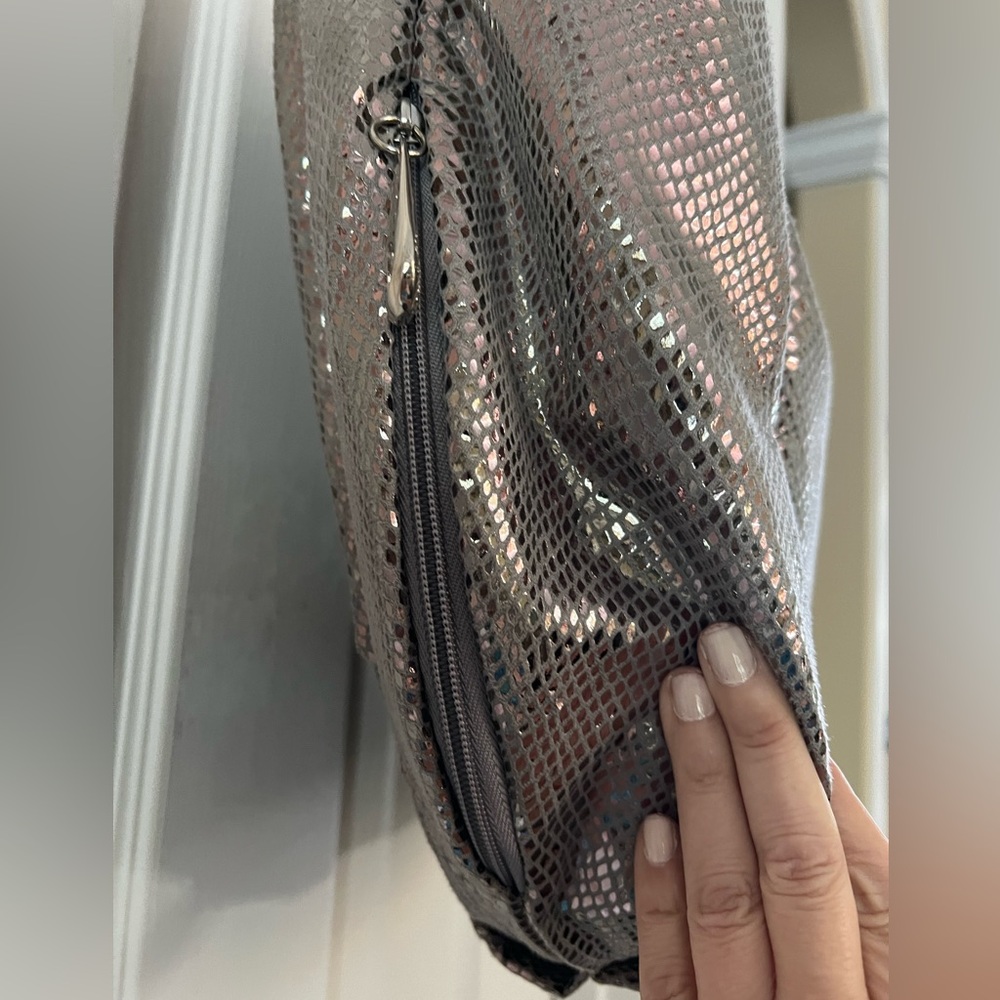 Daisy Fuentes Silver Metallic-Rouched-Faux Snake Print Hobo Slouchy Shoulder Bag - Picture 7 of 14